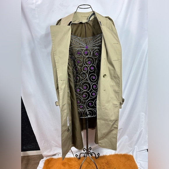 Vintage London Fog tan double breasted trench coat size 40 - Picture 10 of 11